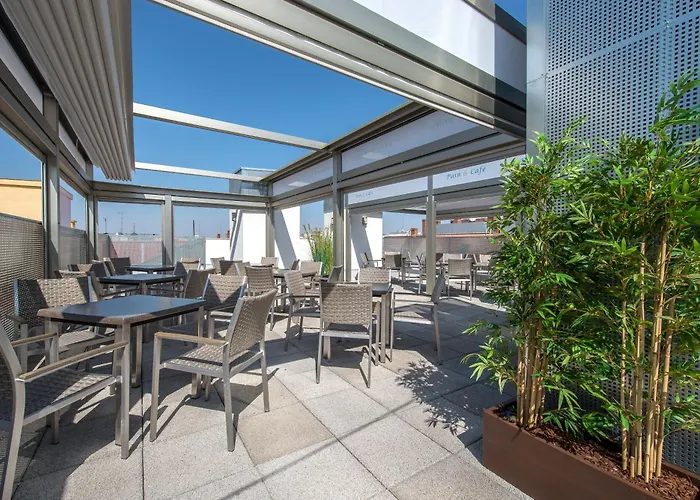 Neomagna Madrid Otel