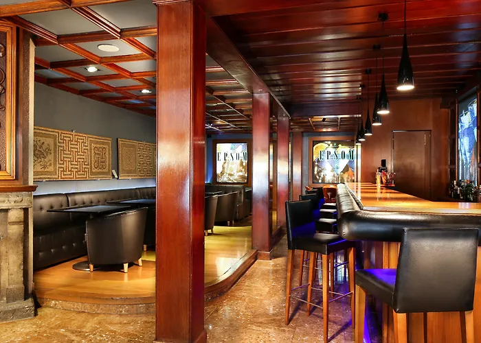 Hotel Gran Derby Suites, A Small Luxury Hotel Of The World Barcelone