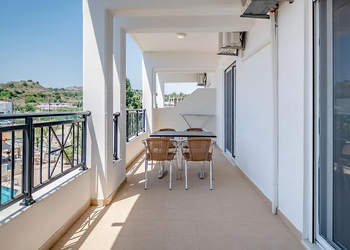 Bright Star Aparthotel Faliraki