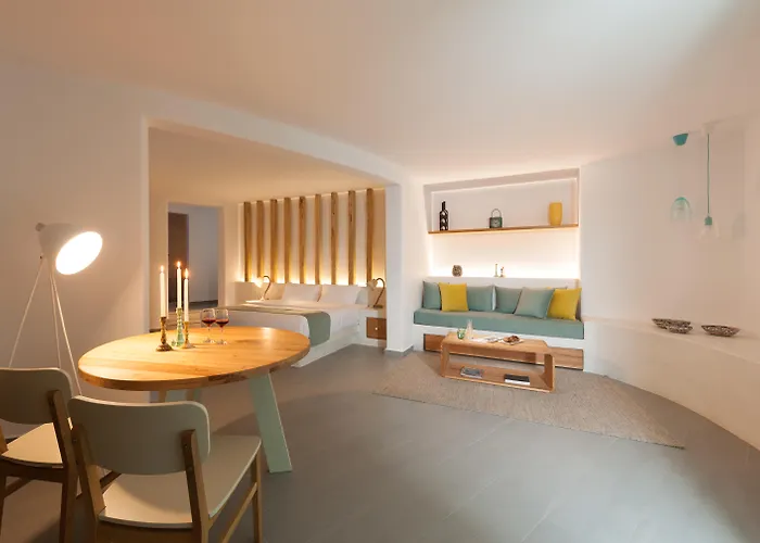 Neptune Luxury Suites Akrotiri 