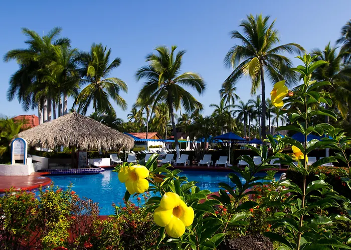 Qualton Club Ixtapa All Inclusive