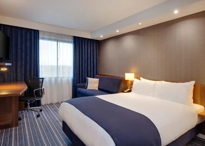 Holiday Inn Express London Heathrow T5 By Ihg Slough