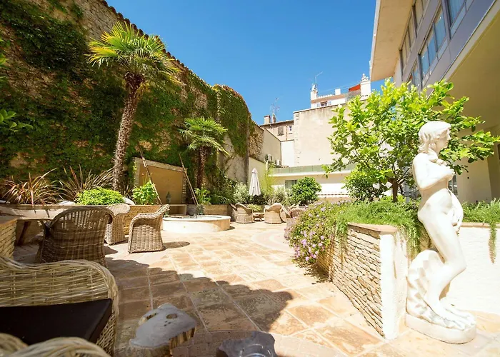 Best Western Premier Le Patio des Artistes Wellness Jacuzzi Cannes