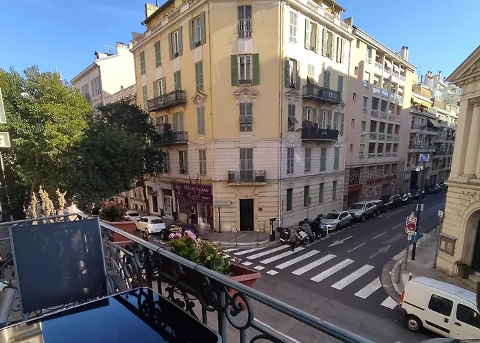 Hotel Parisien Niza