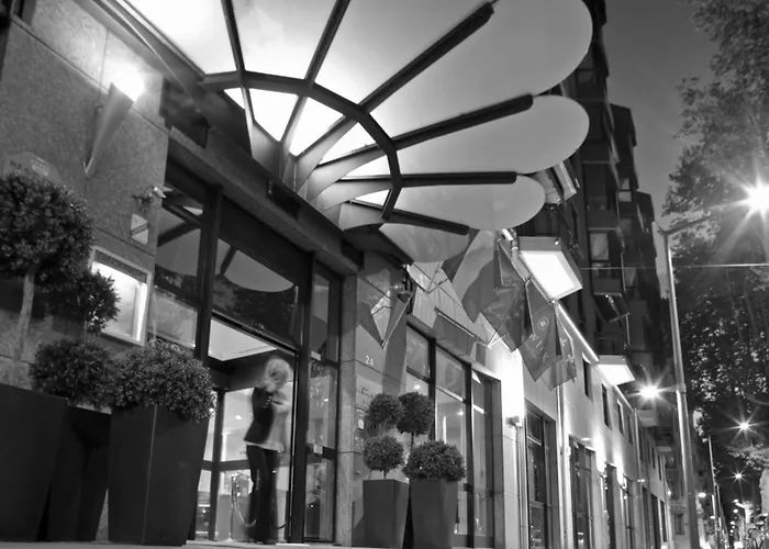 Aparthotel Warwick Reine Astrid - Lyon