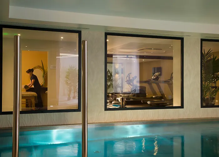 Hotel & Spa Oceania L'Univers Tours
