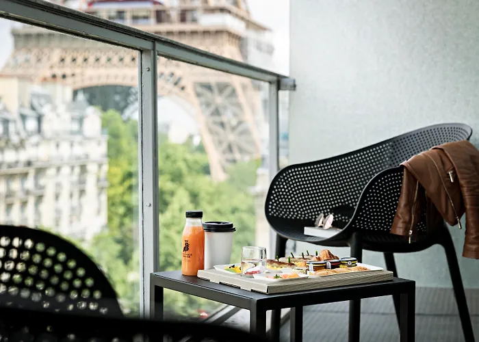 Pullman Paris Tour Eiffel Otel