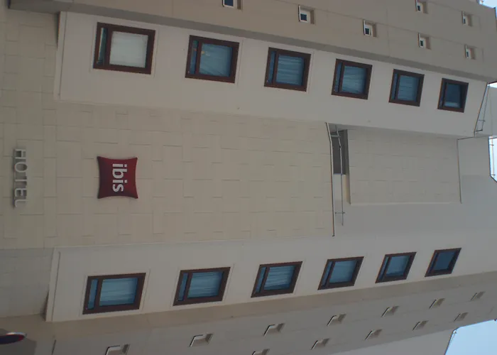 Ibis Nantes Centre Tour Bretagne Hotel