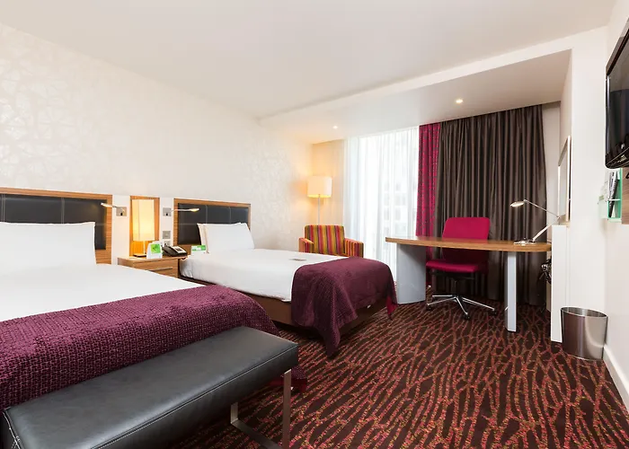 Holiday Inn Manchester-Mediacityuk By Ihg Salford 