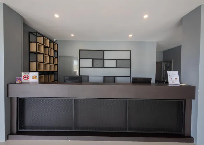 Nora Lakeview Chaweng 