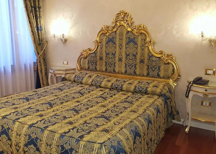 Casa Pisani Canal Venice