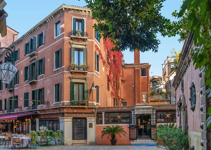 Hotel La Fenice Et Des Artistes Venedik