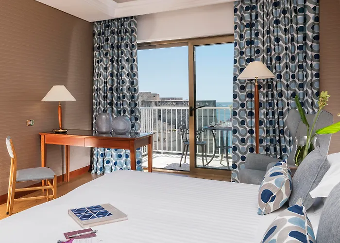 Hotel Royal Continental Nápoly