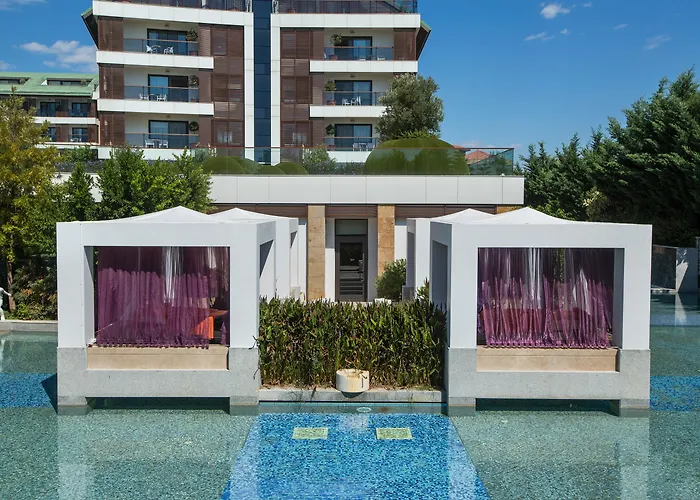 Blue Side Only Adult 16 Otel