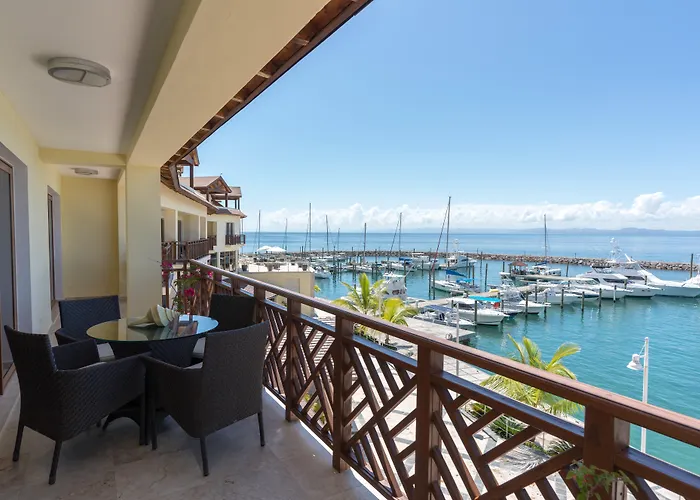 The Bannister Hotel & Yacht Club By Mint Samana