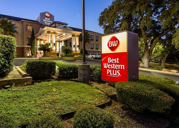 Best Western Plus Hill Country Suites San Antonio