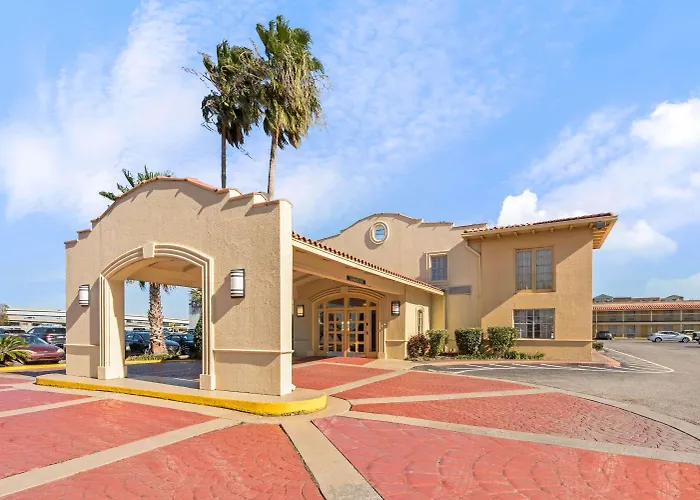 La Quinta Inn By Wyndham New Orleans Causeway Metairie