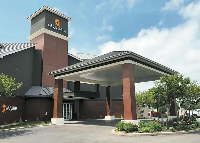 Hotel La Quinta By Wyndham Austin Airport