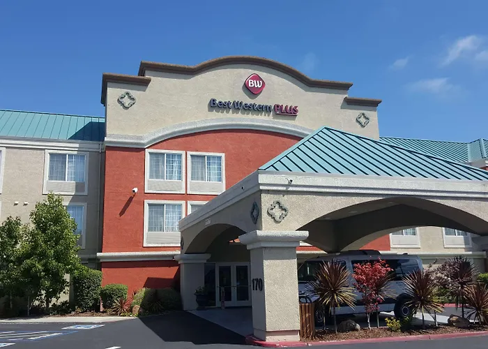 Best Western Plus Airport Inn & Suites Oakland