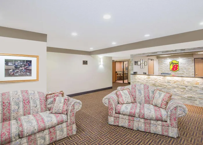 Super 8 By Wyndham Knoxville
