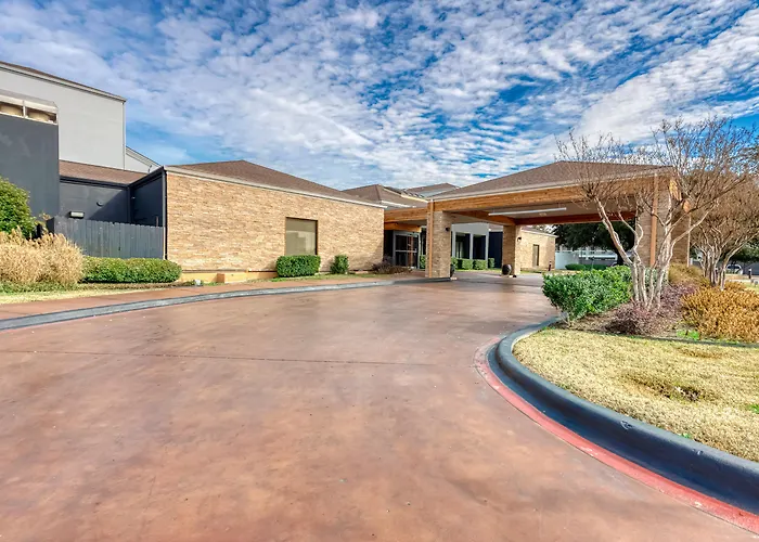 Oyo Townhouse Love Field Dallas