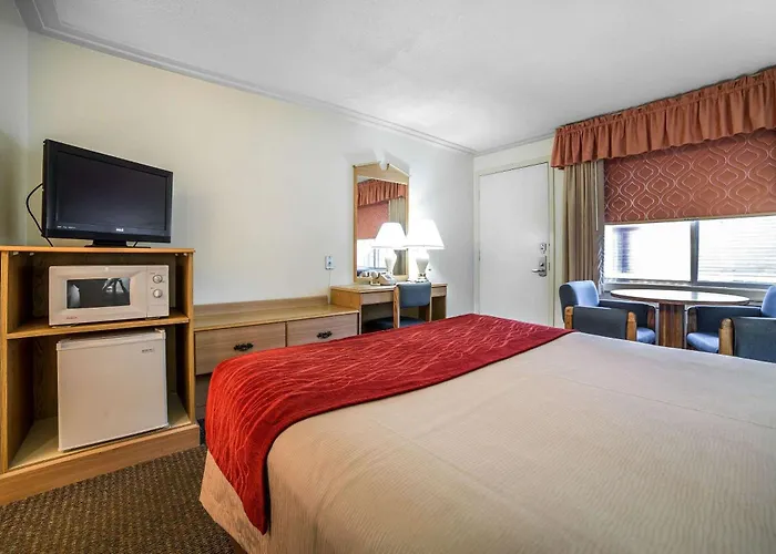 Rodeway Inn Pronghorn Lodge Lander