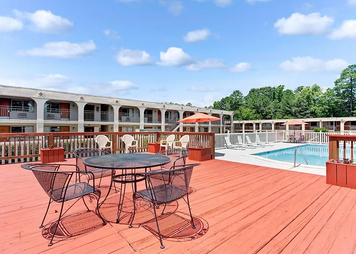 Super 8 By Wyndham Williamsburg/Historic Area Hotel