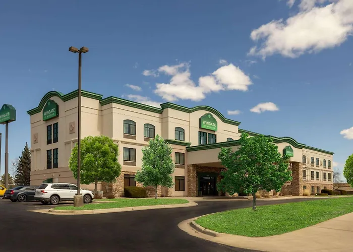 Wingate By Wyndham Gillette Hotel