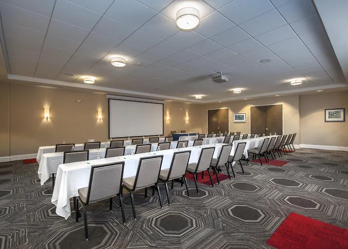 Hotel Doubletree By Hilton Charlotte Airport