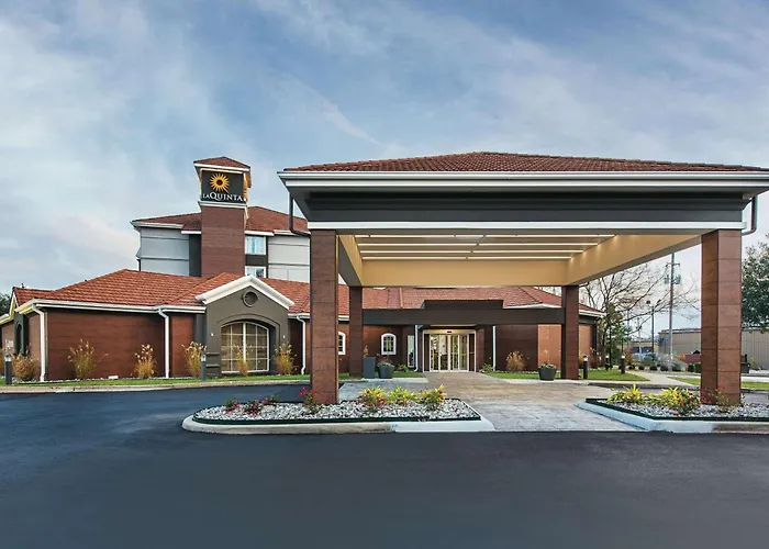 La Quinta By Wyndham Shreveport Airport Hotel