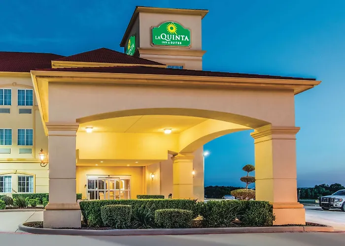 La Quinta By Wyndham Bridgeport Hotel