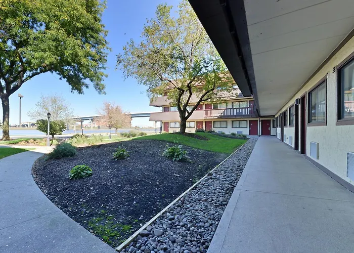 Red Roof Inn Plus+ Secaucus - Meadowlands