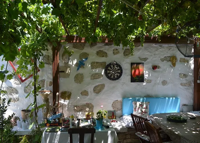 Avcihan Tas Ev Hotel Alaçatı