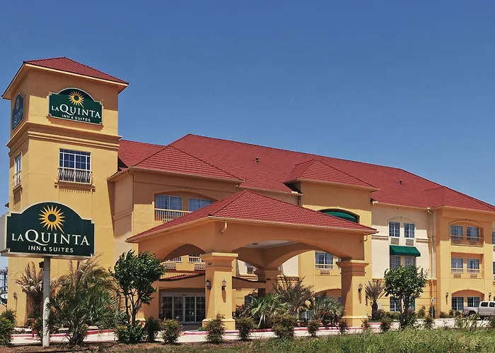 La Quinta By Wyndham Livingston Hotel