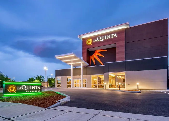 La Quinta Inn & Suites By Wyndham Spokane Downtown