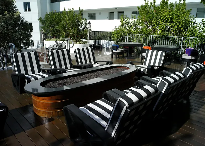 Hotel Shangri-La Santa Mónica