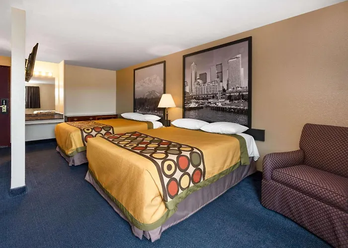 Sutton Suites Hotel SeaTac