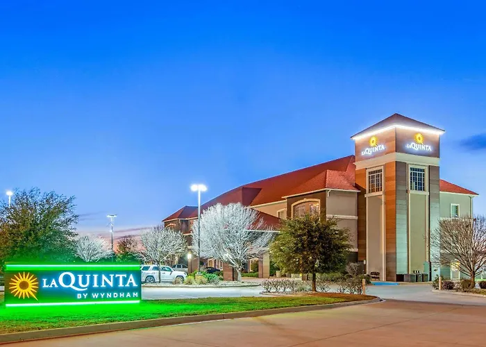 La Quinta By Wyndham Eastland Hotel