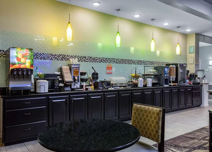 La Quinta By Wyndham Huntsville Airport Madison