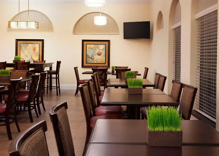 Hotel Wingate By Wyndham San Marcos