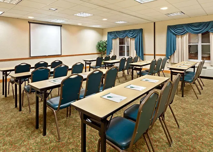 Country Inn & Suites By Radisson, York, Pa