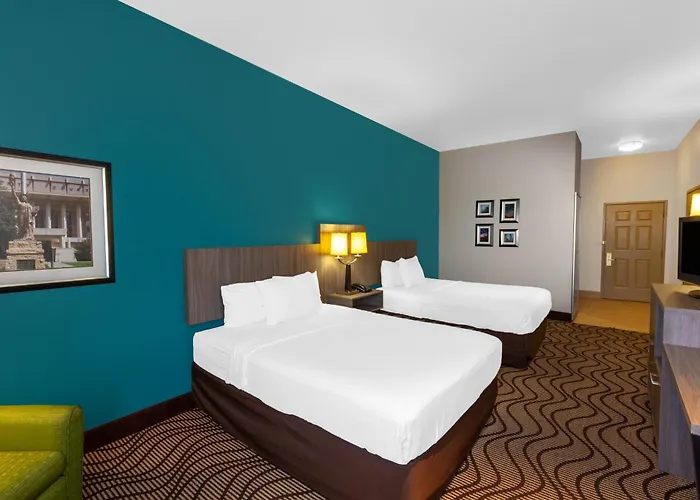 La Quinta By Wyndham Midland North Hotel