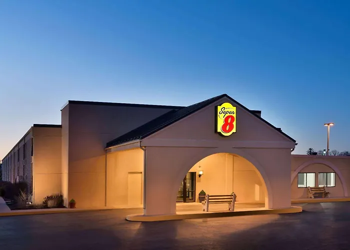 Super 8 By Wyndham Chambersburg I-81 Hotel