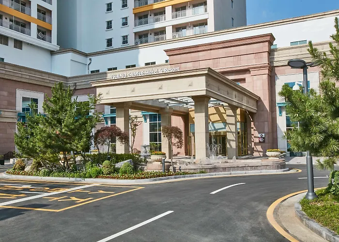 Best Western Plus Elmendorf Hotel San Antonio Hotel