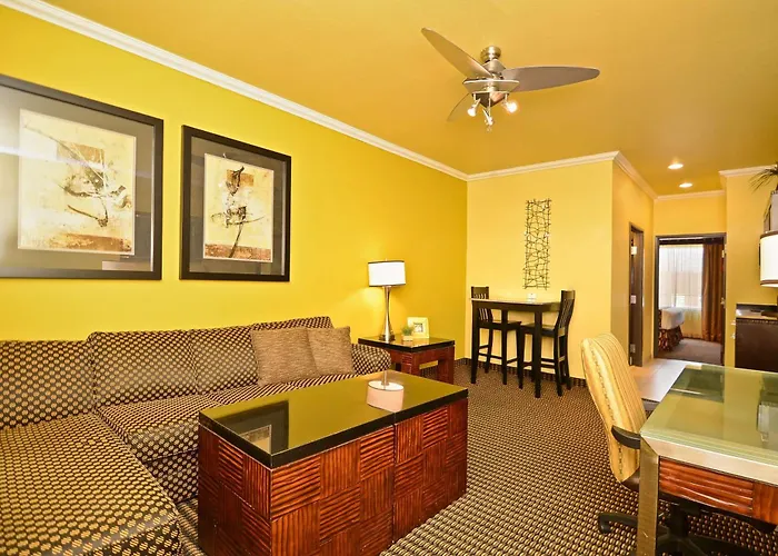 Best Western Plus Christopher Inn & Suites Forney