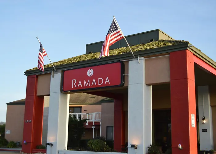 Ramada By Wyndham Arcata Hotel