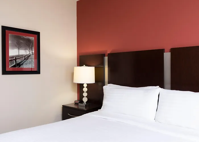 Holiday Inn Express & Suites - New Philadelphia Southwest By Ihg
