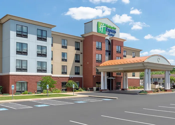 Holiday Inn Express & Suites - New Philadelphia Southwest By Ihg