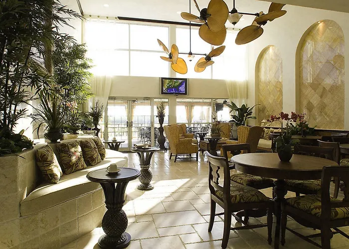 Bayfront Inn 5Th Avenue North North Naples