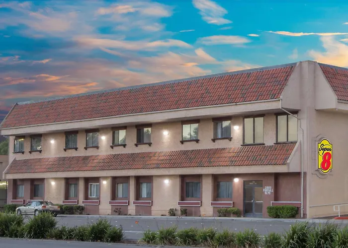 Super 8 By Wyndham Hayward Downtown Motel Castro Valley